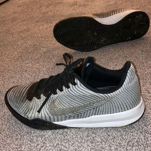 Kobe Mentality 2 Platinum/Gold Size 13